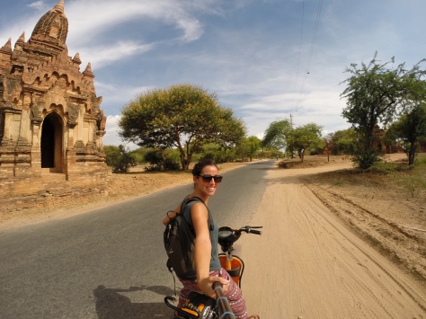 "Motorizada" en Bagan